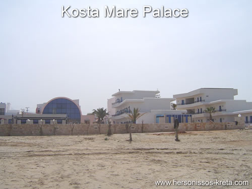 Kosta Mare palace in Anissaras. Groot hotel aan mooi zandstrand. Net gerenoveerd en uitgebreid in 2005. Anissaras, chersonissos Kreta.
